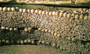 5. Catacombele Parisului
